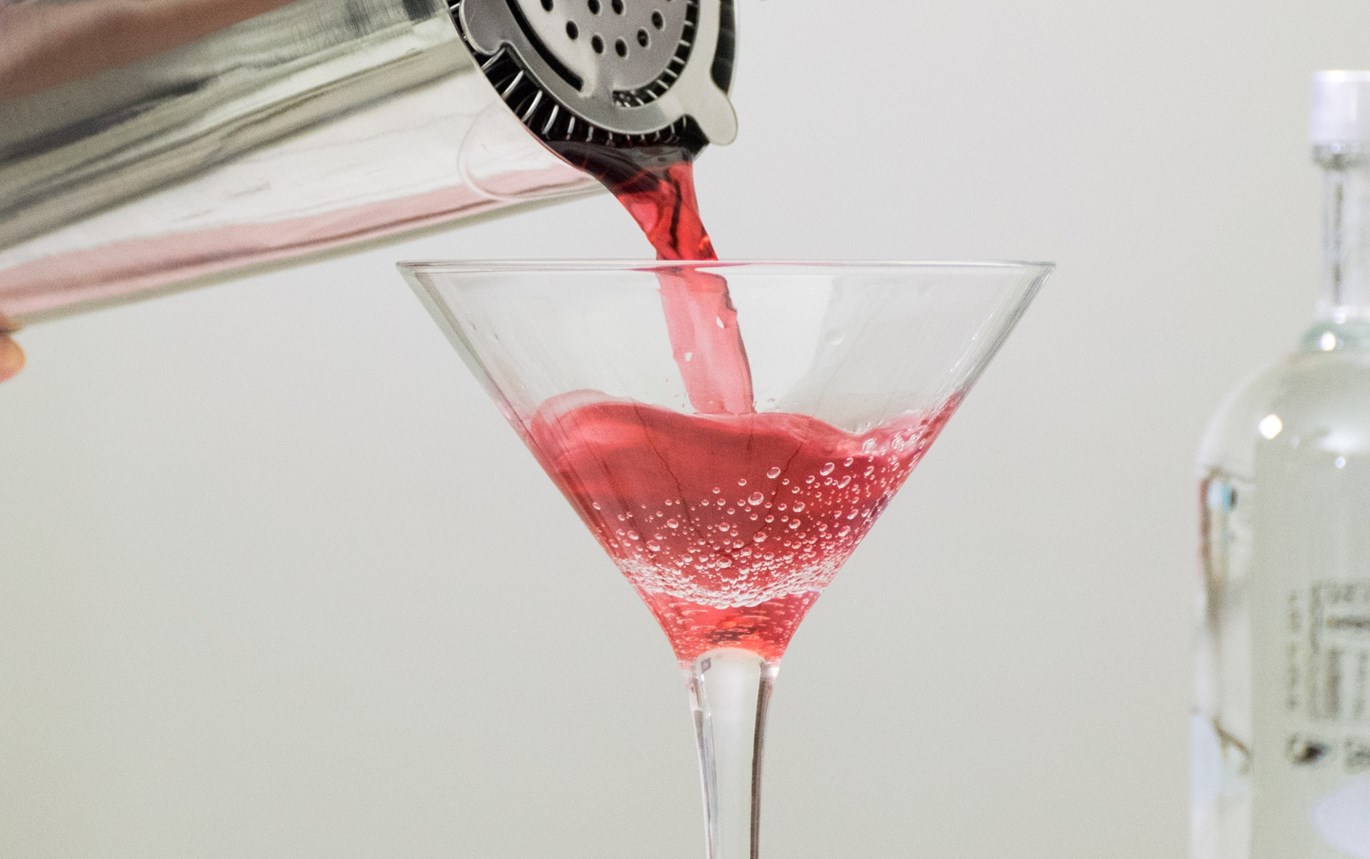 Cosmopolitan Recipe | How To Make A Cosmo Cocktail