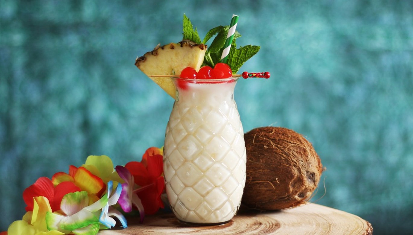 On Trend: Pineapples, Rum & Tiki Cocktails!